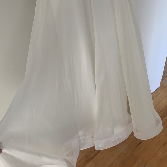 Brand New Ivory Macduggal Wedding Dress (size 4) - Picture 6 of 10